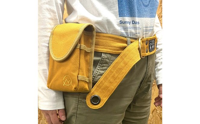 香川県産 丈夫でやさしい綿の手触り 帆布の吊るせるポーチ ブラック、１点 372013_LJ007VC02