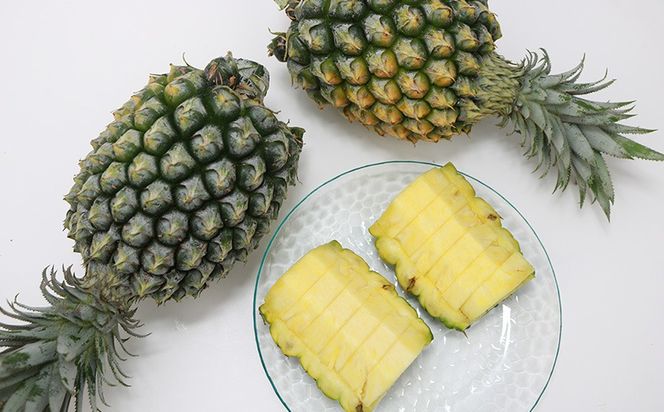 2026年発送【数量限定】ひとくちぼれ 金武町のすぐりむん（極上）パイン 6玉 パイナップル ぱいなっぷる パインアップル ぱいんあっぷる 国産 ギフト ボゴール スナック パイン 夏 贈答品 贈り物 プレゼント フレッシュ 土産 お取り寄せ フルーツ 果物 沖縄 金武町