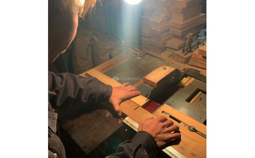 Woodstand solo 欅　天然堅木で作る携帯薪割台