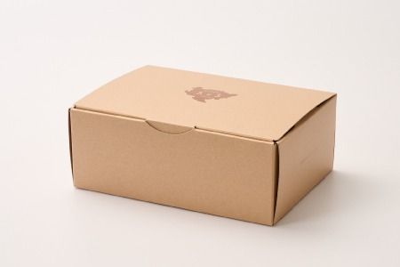 【プレミアム米粉ロールケーキ 2本セット】天使のホワイトロール & クラシックショコラロール【グルテンフリー 小麦粉不使用 保存料不使用 贈り物 お歳暮 お中元 お祝 スイーツ デザート ギフト】(H053316)