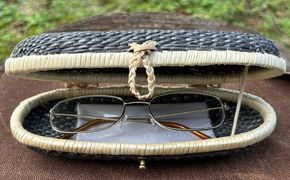 migiwa 月見草染めメガネケース / 伝統工芸品 行李編み メガネケース メガネ入れ 眼鏡 めがね 天然素材 高級 おしゃれ 和テイスト 大人 手作り ハンドメイド 日本製