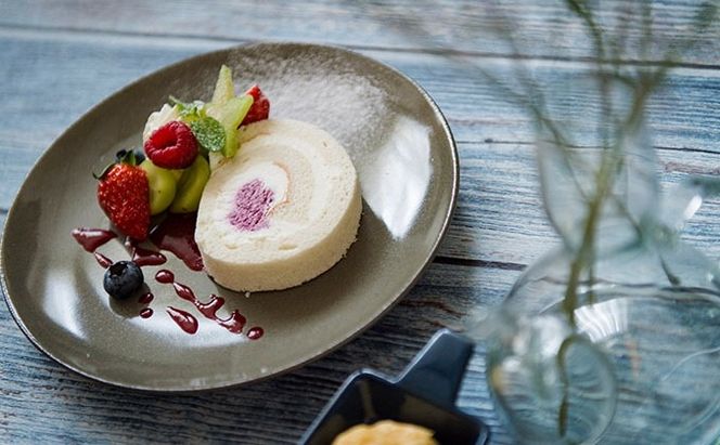ロールケーキ 1本 ブルーベリー 期間限定 和紅茶使用 ケーキ 藤枝ロール オーガニック 洋菓子 スイーツ お菓子 おしゃれ 贈答 贈り物 ホテル オーレ 静岡県 藤枝市