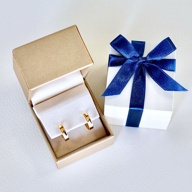 【ジュエリー】K18 イエローゴールド 地金 シンプル フープ ピアス(直径13mm) 保証書付 SKR-2133  242-016