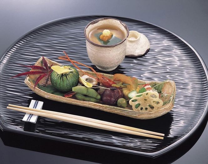 【炭屋旅館】平休日1泊2食付 ペア宿泊券《和室》［ 京都 旅行 宿泊 ホテル 旅館 人気 おすすめ 割引 チケット クーポン 観光 トラベル 宿  グルメ ふるさと納税 ］  261009_A-LA074