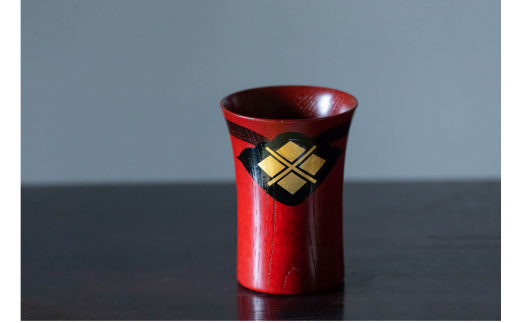 秀衡塗　秀衡カップ　2個入 / 漆器 お酒 ジュース おちょこ ぐいのみ グラス 食器 漆塗 うるしぬり 手塗り 木製 伝統工芸品 和 お正月 高級 結婚 新築祝い お祝い 贈答 贈り物 プレゼント ギフト 香典返し お返し おもてなし【ocy924-cup-cho】