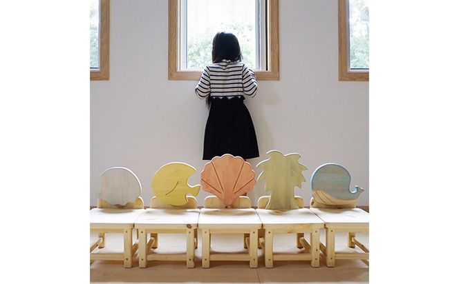 木製キッズチェア 『こども椅子』（くらげ ラムネ色） │パイン材 ハンドメイド 子供用 キッズチェア おしゃれ 子供用家具 WoodPark 和歌山県美浜町