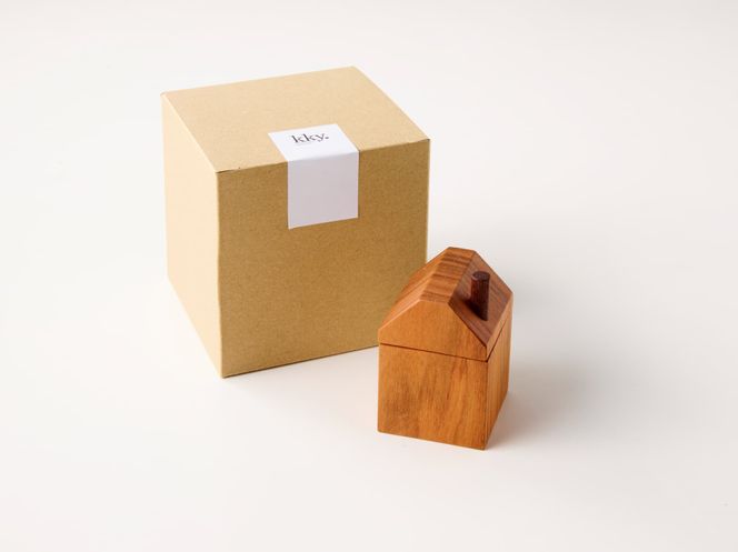 えんとつ屋根のおうち型 乳歯ケース 木製 乳歯入れ Teeth Chimney House 記念品 成長記録 子ども用 出産祝い 入学祝い ギフト 北欧風 ハンドメイド インテリア雑貨 小牧市 送料無料 ［087Y10］ 