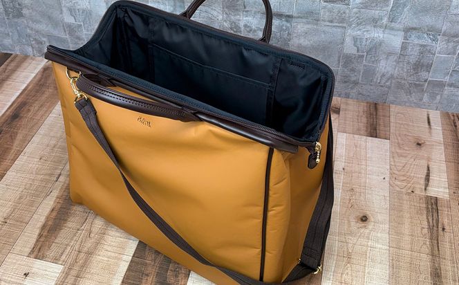 とにかく軽い！ダレスボストンS / キャメル / ボストンバッグ ダレスバック 約540g 大容量 合皮 お手入れ簡単 1泊程度 旅行 出張 ジム通い かばんこみせ さくら咲くら