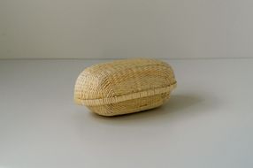 【伝統工芸品】KORI ANRI JAPAN「MUSUBU ヤナギの器」 "Mサイズ" 柳行李 / 豊岡杞柳細工 飯行李 弁当箱 お弁当 行楽 ピクニック ランチボックス