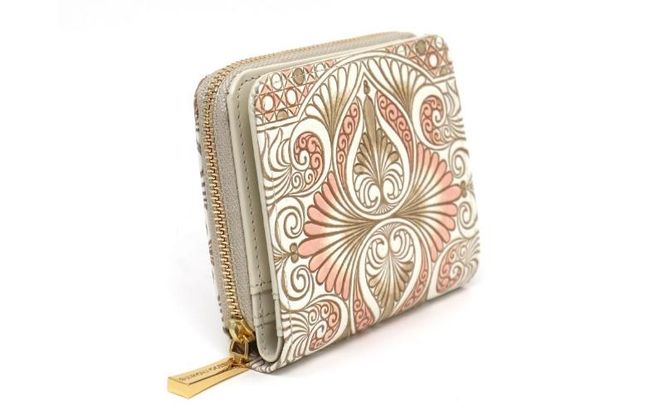 【文庫屋大関】二つ折りファスナーミニ財布 ロカイユ＜ベビーピンク＞【皮革工芸品】財布 二つ折り 小物 お札 カード 小銭 コンパクト 牛革 手作り 日本製 墨田区 東京都