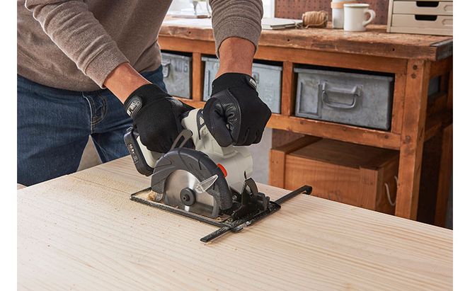 充電式丸のこ10.8V JSC125TC サンドベージュ マルノコ 丸ノコ 充電式 10.8V 電動 電気のこぎり アイリスオーヤマ 丸鋸 替刃 木工用 傾斜 丸のこガイド 平行定規  Type-C充電 バッテリー コードレス 電動工具 DIY