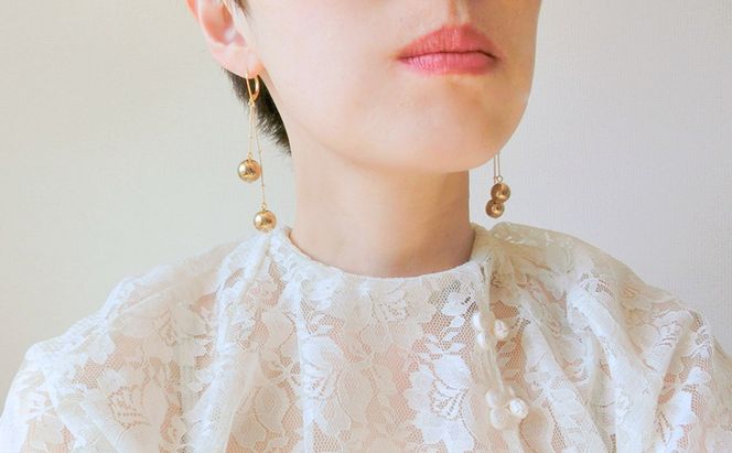 celebration ピアス 天然石 アクセサリー 1個 [Q]handmadejewely【ゴールド  ロング シンプル   可愛い ハンドメイド ジュエリー 手作り  職人 上品 華やか ドレス 大人な雰囲気 ギフト プレゼント ラッピング 結婚式 アシンメトリー】