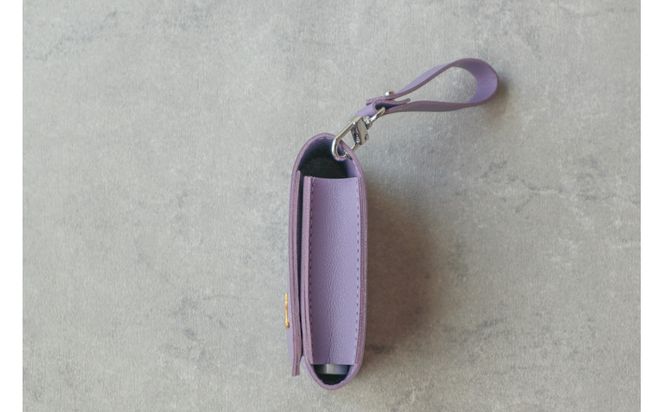 【パープル】毎日の“ときめき”を仕込めるリップケース　リップクリームホルダー　キーホルダーストラップ【ミラー付き・3本入る】 232238_CM032VC01