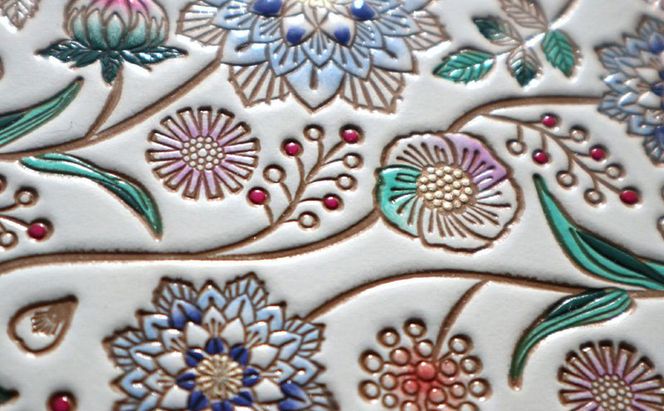 【文庫屋大関】マカロンポーチ ダリア＜コバルトブルー＞【皮革工芸品】 ポーチ ミニポーチ 小物入れ アクセサリー入れ イヤホン入れ 収納 保管ケース 手のひらサイズ  本革 革 皮革 工芸品 工芸 雑貨 ギフト プレゼント 日本製 東京