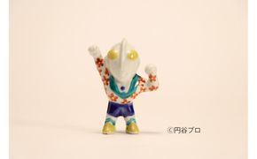 九谷焼　ウルトラマン　岡田絹代 172111_CY3050
