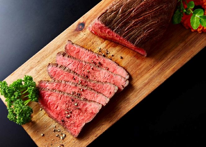 【一週間以内発送】A5等級未経産雌牛　近江牛赤身ブロック塊肉 500g【ローストビーフ用】【FO39W】（国産牛　和牛　ブランド牛　ブランド和牛　黒毛和牛　牛肉　肉　高級　人気　おすすめ　神戸牛　松阪牛 に並ぶ 日本三大和牛 近江牛）