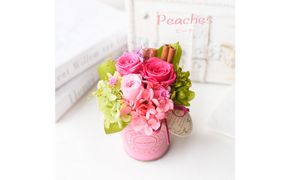 【母の日】ピーチジェラート＜お届け日：2026年5/4～5/10 当店おまかせ ＞母の日カード付き【 母の日 ギフト アレンジ 花 贈り物 大阪府 門真市 】 272230_BG145