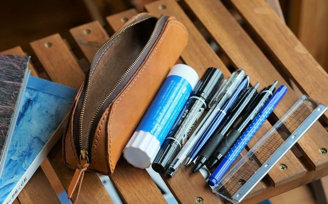 本革 手縫いのzipペンケース 本革 革小物 糸島市 / BLESS[AAA032]