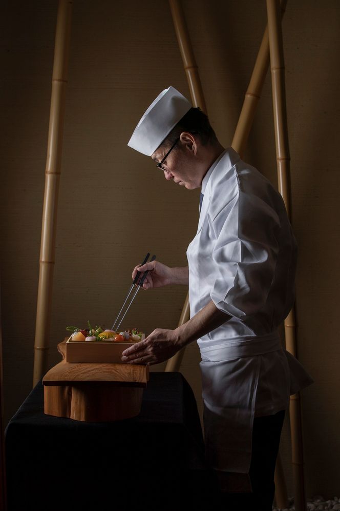 【生おせちを大晦日にお届け】正統派日本料理　特選生おせち『紅富士』  御節料理 正月 料理 三段重 山梨 富士吉田