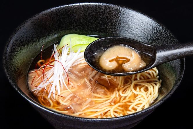 ふかひれラーメンセット 醤油 ・ 塩 各2食 セット [石渡商店 宮城県 気仙沼市 20563418] 魚介類 ふかひれ フカヒレ 鱶鰭 ラーメン 拉麺 らーめん 半生麺 塩ラーメン 醤油ラーメン ふかひれ姿餡 中華 中華料理 小分け