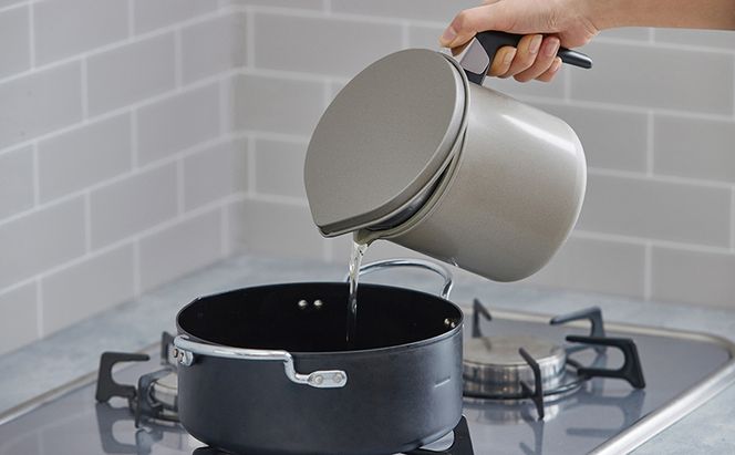 オイルポット カートリッジ付き 油こし 油こし器 油ポット グレー アイリスオーヤマ H-OP800 油ろ過器 フィルター付き 揚げ物 天ぷら 油 再利用 エコ 節約 活性炭オイルポット 800ml 