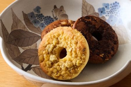 【米粉スイーツ専門店】米粉のドーナツ 8個セット(4種×2個)【グルテンフリー 小麦粉不使用 焼菓子 贈り物 お歳暮 お中元 お祝 スイーツ デザート ギフト】(H053318)