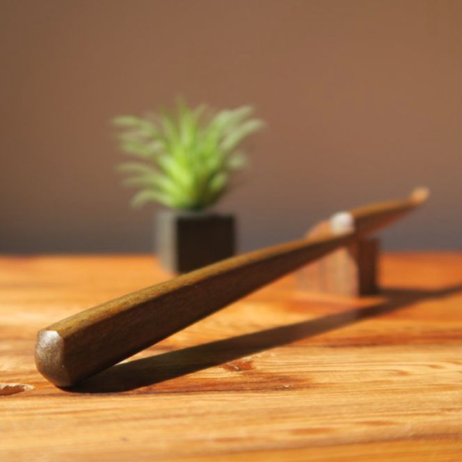 木製耳かき パロサント材 ［195S26］ パロサント グリップ感 優しい形状 体に優しい スプーン形状 刺激を軽減 肌触り 甘い香り 硬い 重い木  愛知県 小牧市 送料無料