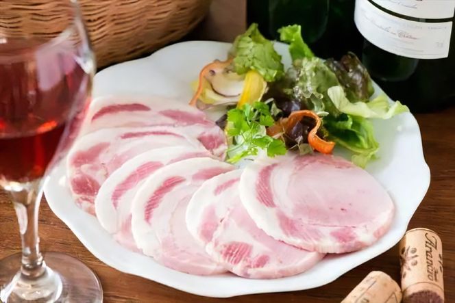 【三代目!肉工房松本秋義】 ロースハム ブロック 300g ×1 [吉田ハム工場 静岡県 吉田町 22424654] 国産ハム はむ 豚肉 豚 肉 ロースハム ステーキ ギフト お中元 お歳暮 加工肉 冷蔵 朝食 ハムステーキ