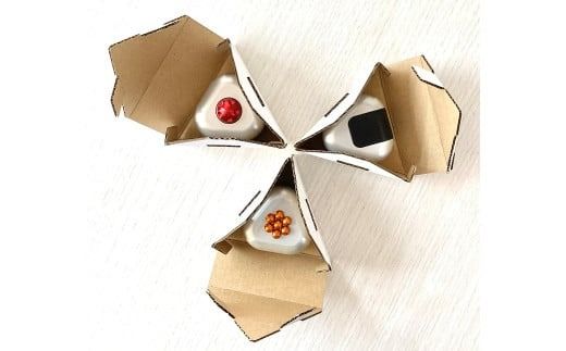 ひんやり冷たいアルミ合金製 KIHOの文鎮 （おむすび形ペーパーウエイト） 結 【ＯＭＵＳＵＢＩ】 海苔 KIHO アルミ 合金 金属 おむすび おにぎり のり ペーパーウェイト H084-060