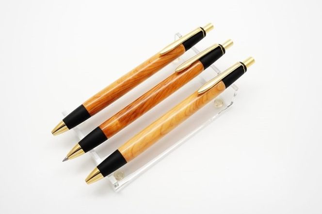 屋久島産【天然ヒノキ】ボールペン・ストレートタイプ(0.7mm)１本 〈 ペン 文具 工芸品 文房具 雑貨 ギフト 贈答 木軸 入学 お祝い〉 