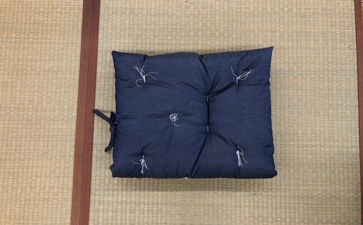 防災頭巾としても使用できる座布団【CW48W1】
