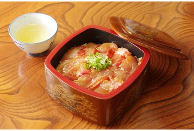 初音のオススメ３回定期便Ａ＜ウナギ・金目鯛・カツオ＞うなぎ 蒲焼き キンメダイ 漬け カツオのたたき 海鮮 魚 惣菜 送料無料