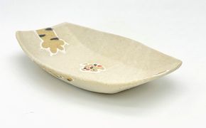 舟型皿 魚の奪い合い！ 白マット釉【716】_HA1719