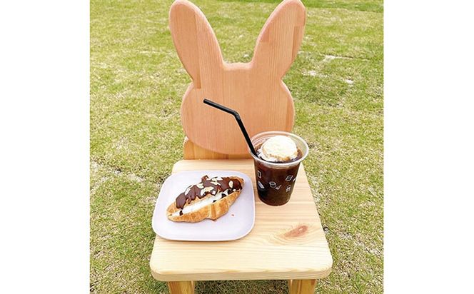 木製キッズチェア 『こども椅子』（うさぎ ピーチ色） │パイン材 ハンドメイド 子供用 キッズチェア おしゃれ 子供用家具 WoodPark 和歌山県美浜町