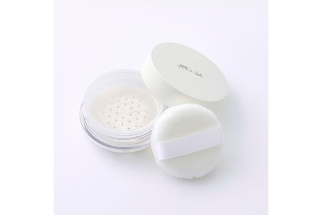 【ふるプレ限定品】【特別寄附額】【YUHUNE】世界初！独自加工技術から生まれた球状シルク100％配合 フェイスパウダー（クリア） 5g　GM00001P