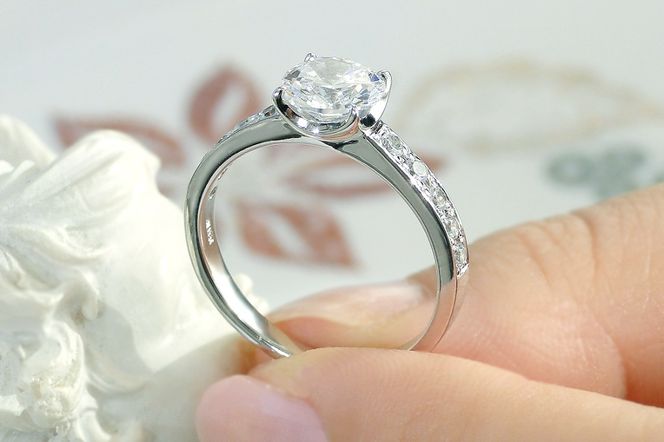 【中央宝石研究所鑑定書付】pt950 Hカラー ダイヤモンド リング【1.18ct 】 CSR0152GSI2 SWAV049