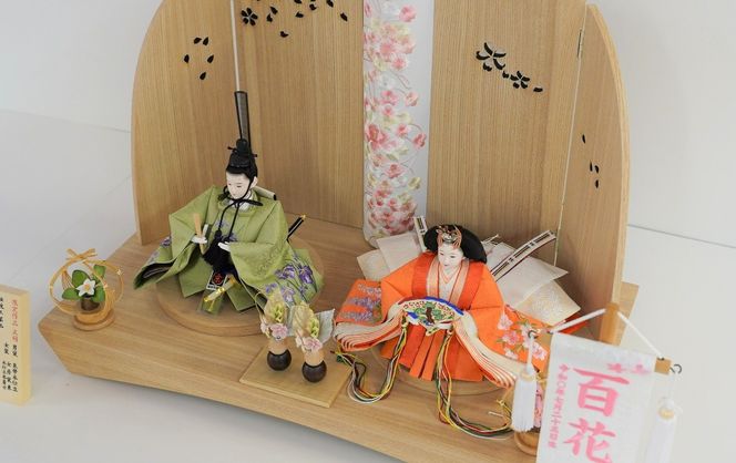 吊りちりめん 【お雛様 木製台付き】