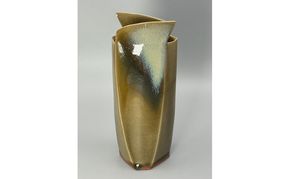 虫明焼 灰釉面取花入(黒井博史 作) 工芸品 インテリア 雑貨 日用品