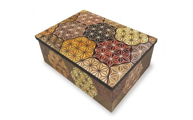 【寄木細工 6寸小物入れ 亀甲】神奈川県小田原市 142069_CW088