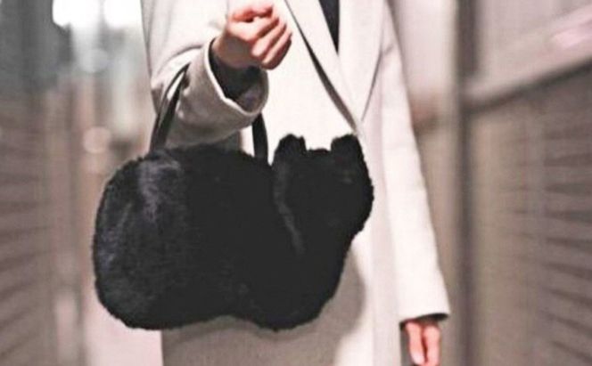 オリジナルトートバッグ＊大きなリボンのネコバッグ　ブラック ファッション かばん 取り外し可能 暖か 生地 上品 黒猫 定番 人気 ポケット 入れ口小さめ かわいい おしゃれ 