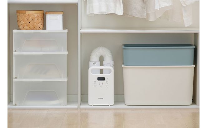 布団乾燥機 ふとん乾燥機 カラリエ シングルノズル FK-C5-W ホワイト 布団乾燥機 アイリスオーヤマ カラリエ ホワイト 衣類乾燥機 タイマー付 布団 乾燥 乾燥機 湿気 ダニ対策 湿気 布団あたため 靴乾燥 シューズドライヤー
