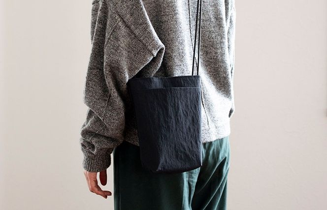 G2848 ミニショルダーバッグ KONBU(R)【ブラック 撥水素材 ナイロン生地 日本製 軽量 ファッション】