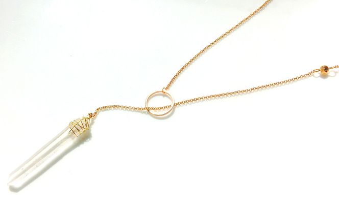 crystal point necklace ネックレス 天然石 1個 [Q]handmadejewely【クリスタル シャープ ロング シンプル クール リング 可愛い ギフト プレゼント ハンドメイド ジュエリー 手作り  職人 上品 華やか  ドレス 大人の雰囲気  ラッピング 母の日 結婚式】