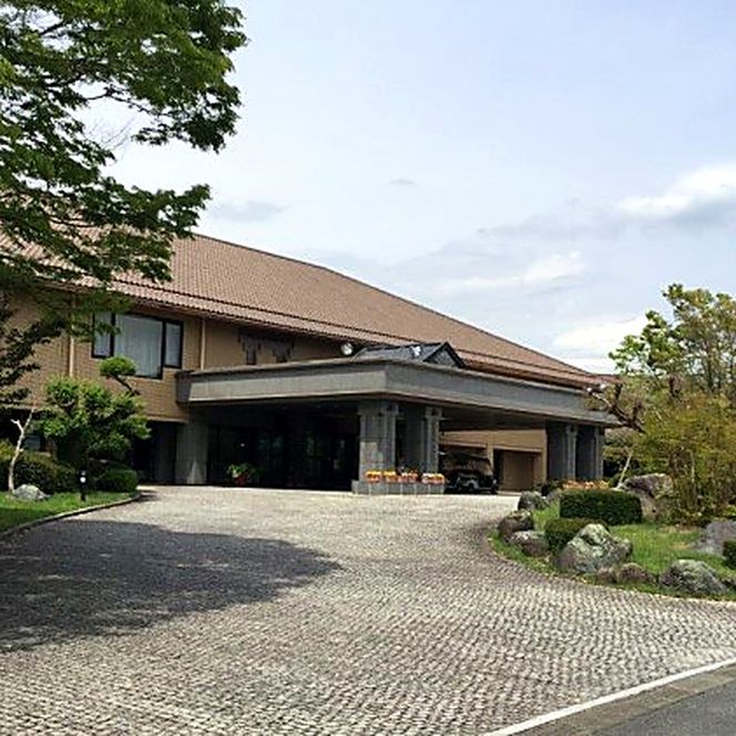 ゴルフ 利用券 福岡センチュリーゴルフ倶楽部 平日セルフ 4名様 昼食付き 福岡県 ゴルフ場 