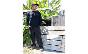 TheCaviar ヴィンテージコーデュロイトラウザー　ブラック ファッション 男性 メンズ ズボン パンツ 日本製 クラシカル ワークスタイル シルエット 綺麗 ベルトループ巾 レングス設定 細部 こだわり 