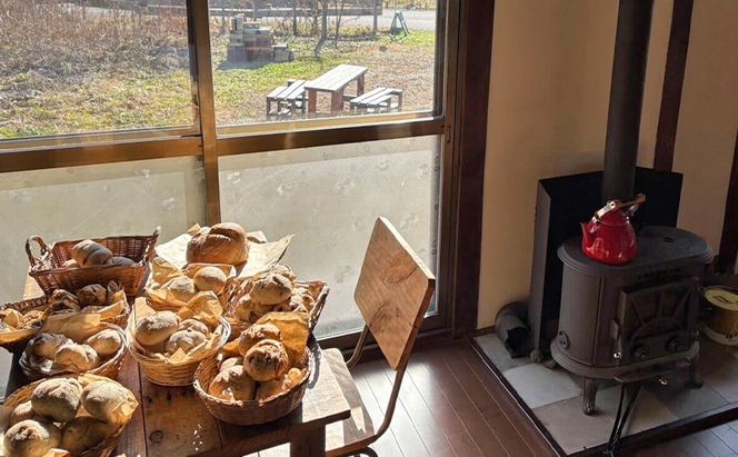 北海道産 ライ麦パンセット [ パン 焼き菓子 菓子 ライ麦 冷凍 朝食 里のあかり くるみ レーズン 手作り 酵母 卵不使用 動物性製品不使用 添加物不使用 北海道 幕別町 詰め合わせ ] 