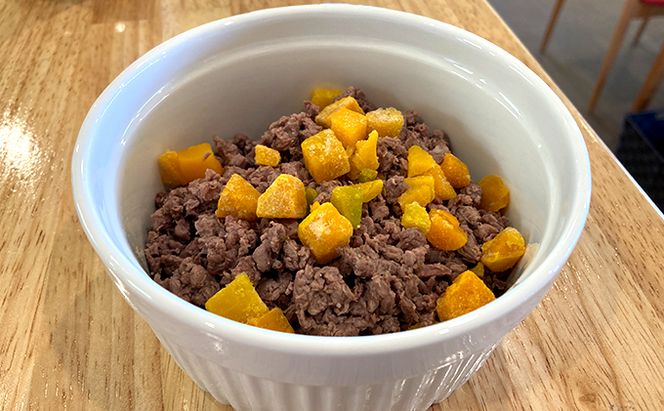 北海道産 エゾ鹿肉 ボイルミンチ 300g×3パック (合計900g) ペットフード 犬用 愛犬用 ワンちゃん用 トッピング 混ぜるだけ 小型犬 シニア犬 犬用お肉 犬用鹿肉 ご褒美 