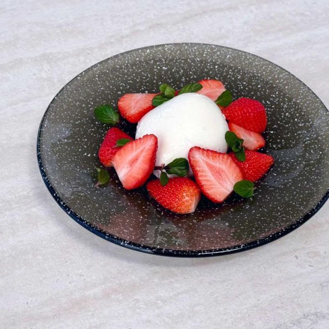 琥輪 21cm 雲母入りプレート 2枚（カーボン） 食器 皿 ガラスプレート ガラス 硝子 手作り ギフト プレゼント 贈り物 九十九里町 千葉