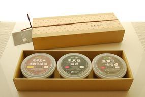 京都・喜右衛門 「有機味噌ギフト桃花（ももはな）」丹波黒豆にこだわったプレミアム味噌400g×3種 〈みそ 味噌 有機 オーガニック 天然醸造 発酵食品 ギフト 贈り物　調味料〉