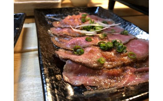 絶品！近江牛モモローストビーフ不揃い600g以上（約300ｇ×2個）［鮮度を保つCAS冷凍］【 大阪府 門真市 】 272230_AS028